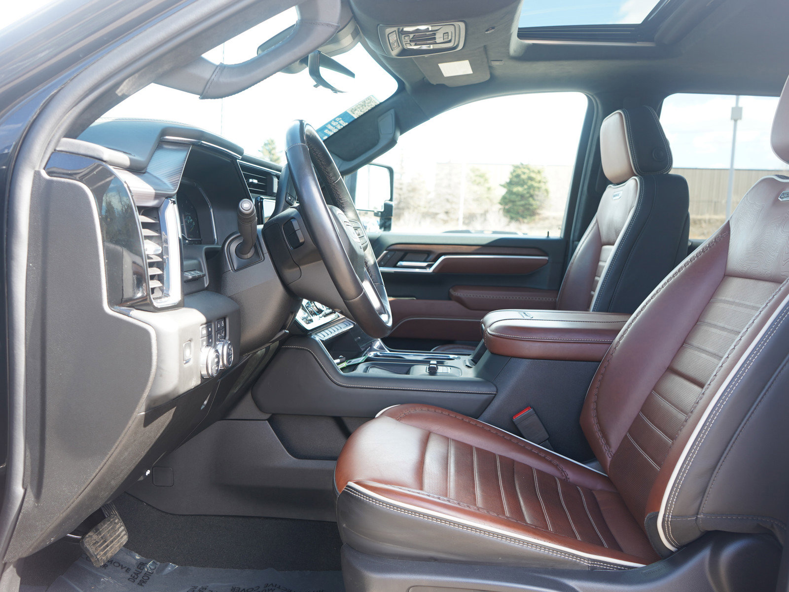 Used 2025 GMC Sierra 3500 Denali Ultimate AWD/4WD image 23