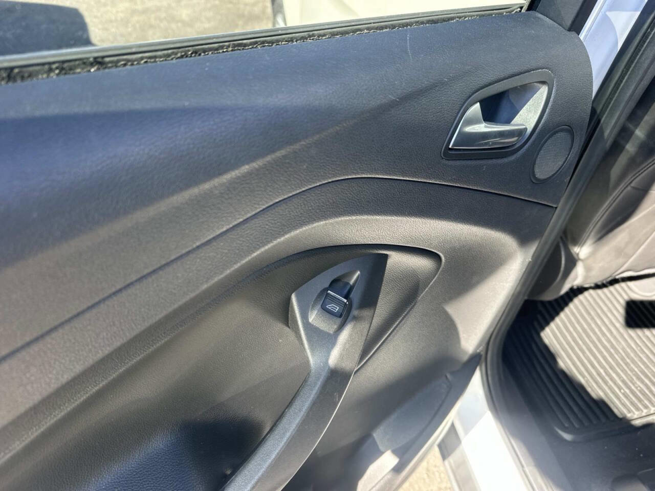 Used 2013 Ford Escape Titanium w/ Parking Technology Pkg image 6