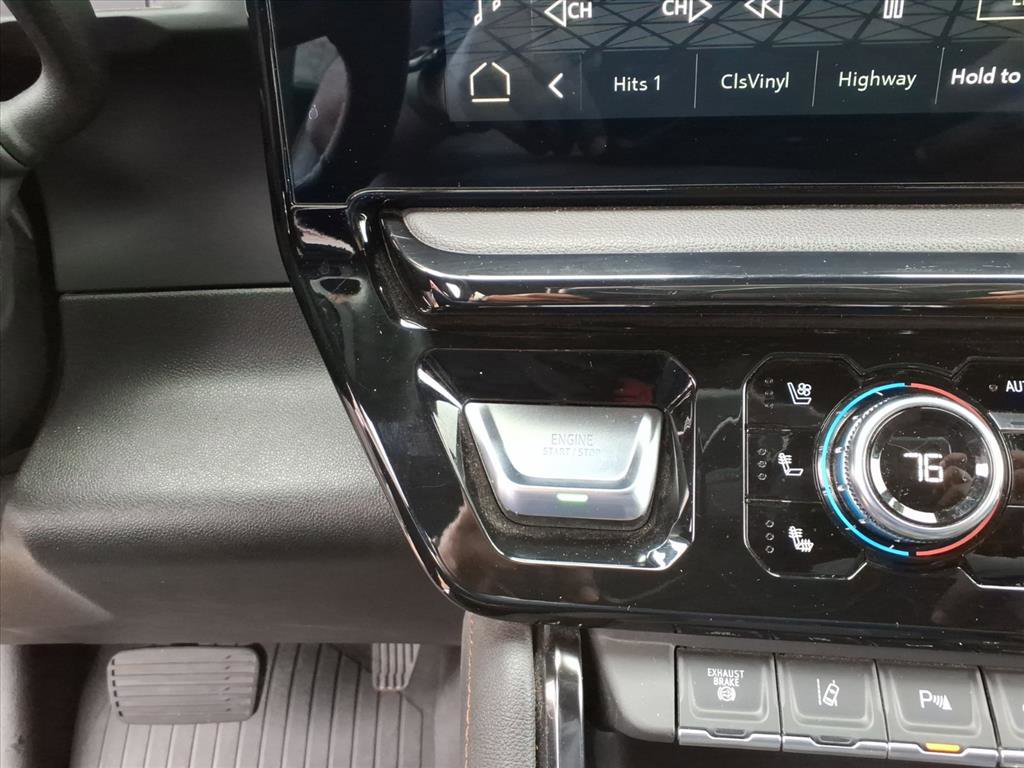 Used 2024 GMC Sierra 2500 AT4 w/ AT4 Premium Plus Package image 13