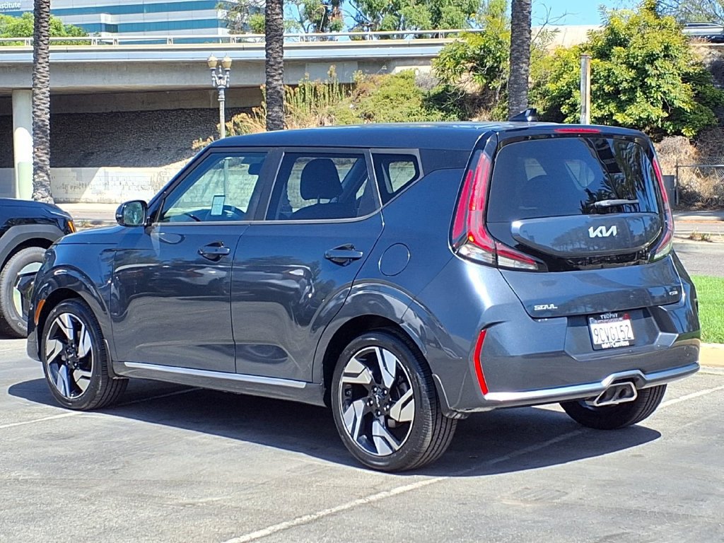 Certified 2023 Kia Soul GT-Line FWD image 4