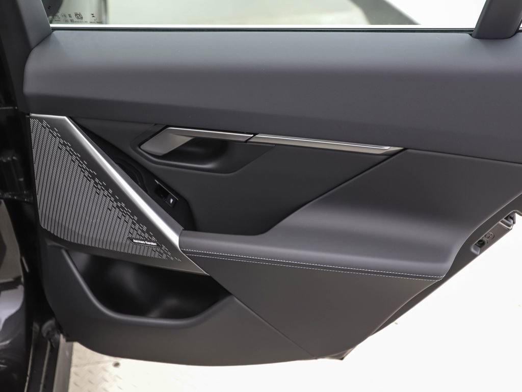 Used 2026 BMW 530i xDrive w/ Premium Package image 25