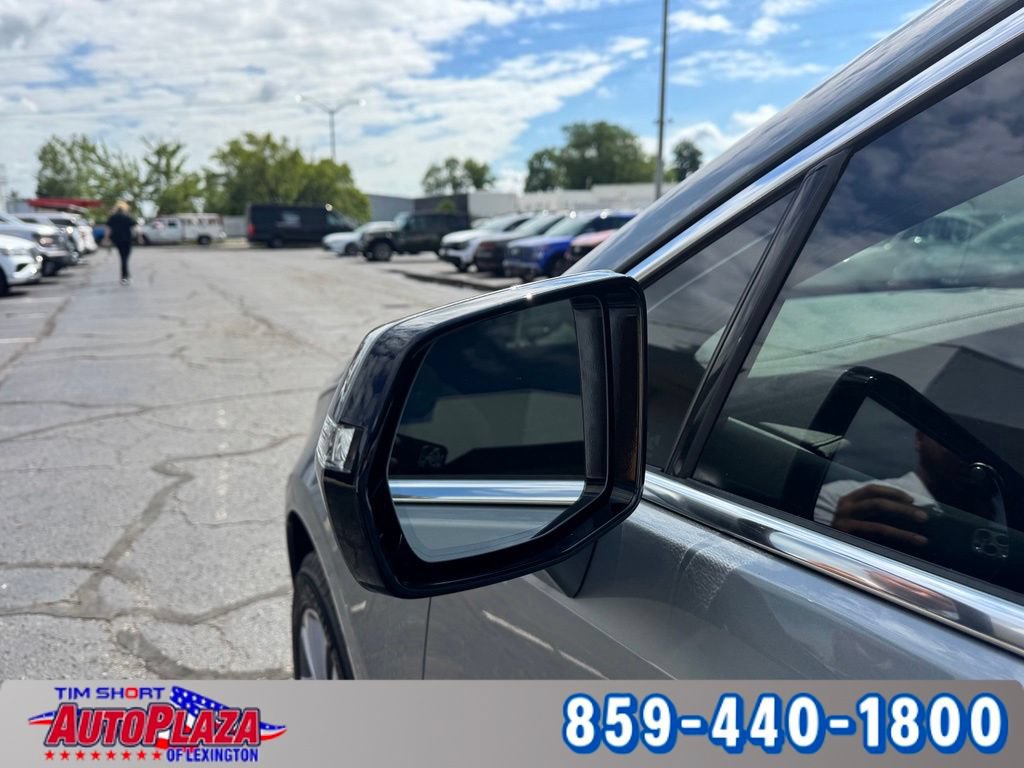 Used 2024 Cadillac XT5 Premium Luxury FWD image 16