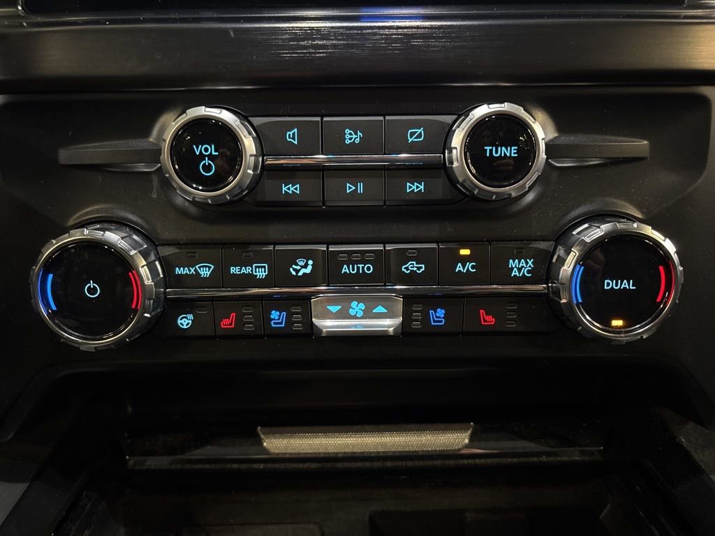 Used 2024 Ford F350 Lariat w/ Chrome Package image 36