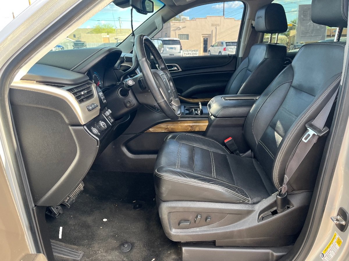 Used 2017 GMC Yukon XL Denali w/ Open Road Package RWD image 11