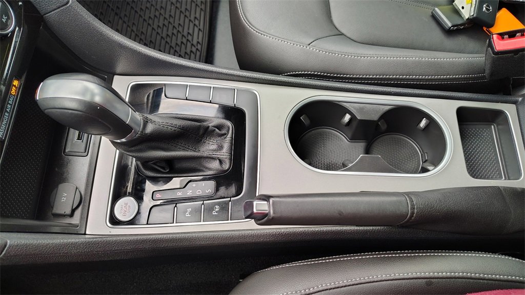 Used 2020 Volkswagen Passat 2.0T SEL image 23