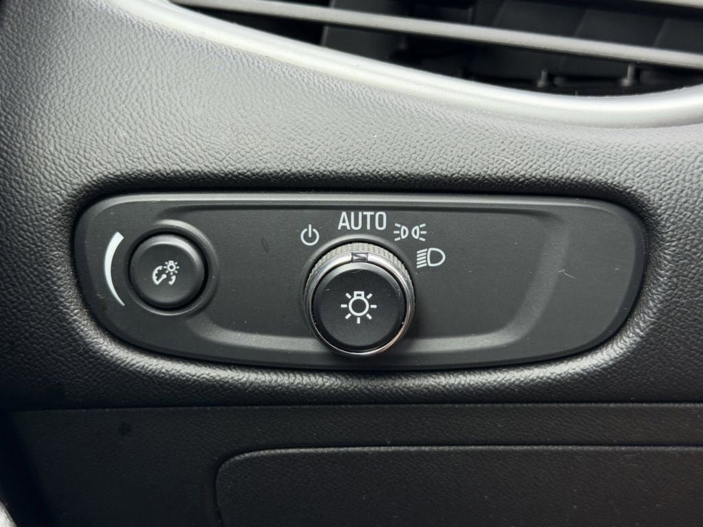 Certified 2022 Chevrolet Malibu RS FWD image 20