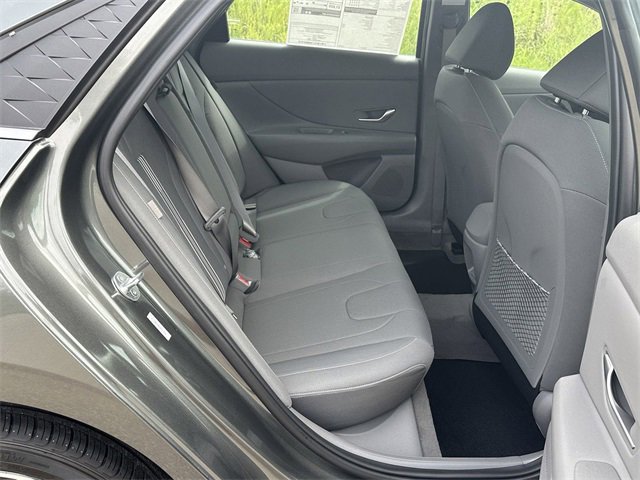 Used 2024 Hyundai Elantra SEL w/ Convenience Package image 17