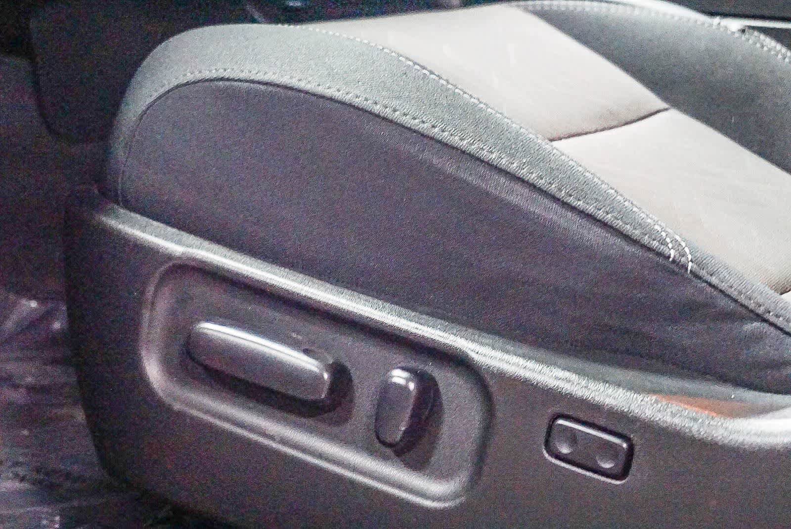 Certified 2023 Toyota Tacoma TRD Off-Road AWD/4WD image 22