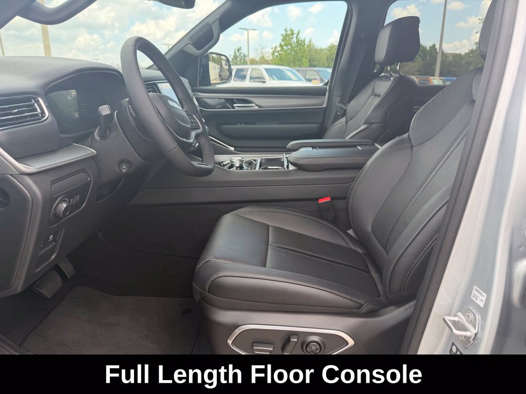 New 2026 Jeep Grand Wagoneer Limited w/ 8-Passenger Seating Package AWD/4WD image 9