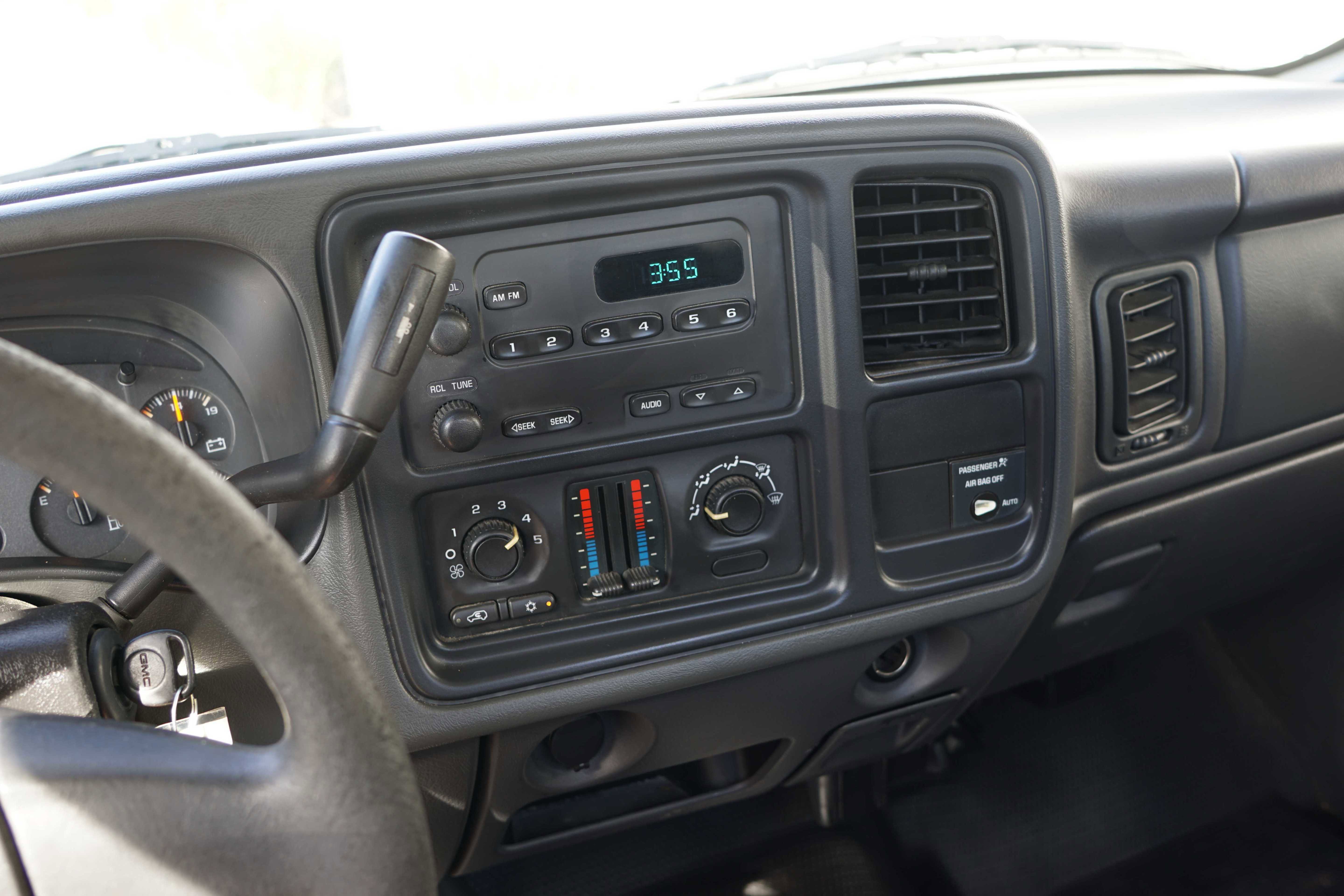 Used 2003 GMC Sierra 1500 W/T image 35
