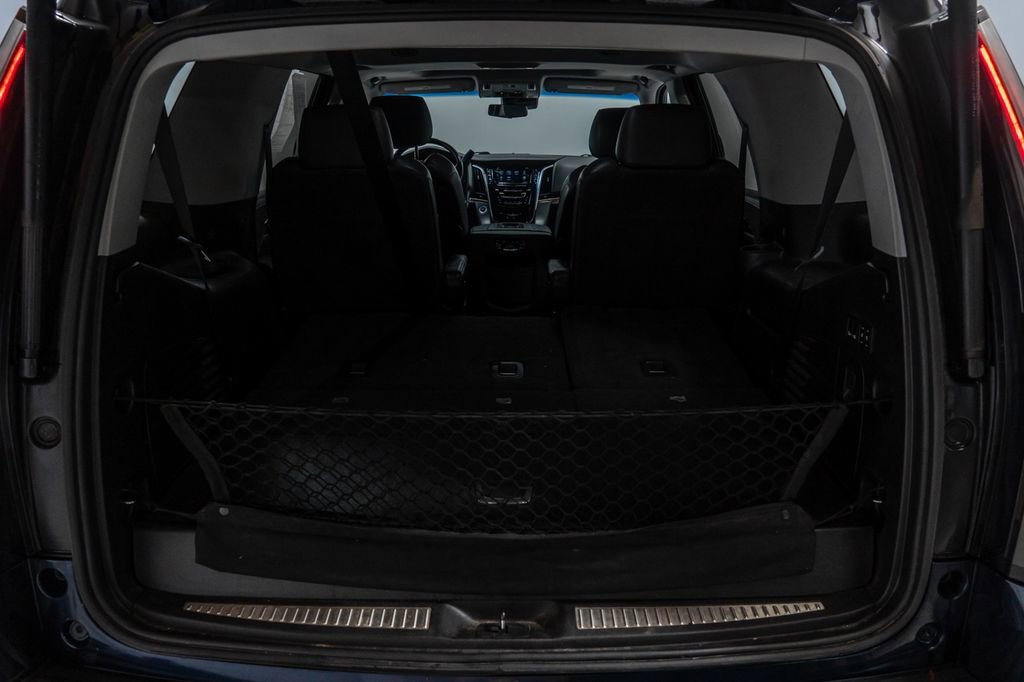 Used 2019 Cadillac Escalade Luxury AWD/4WD image 32