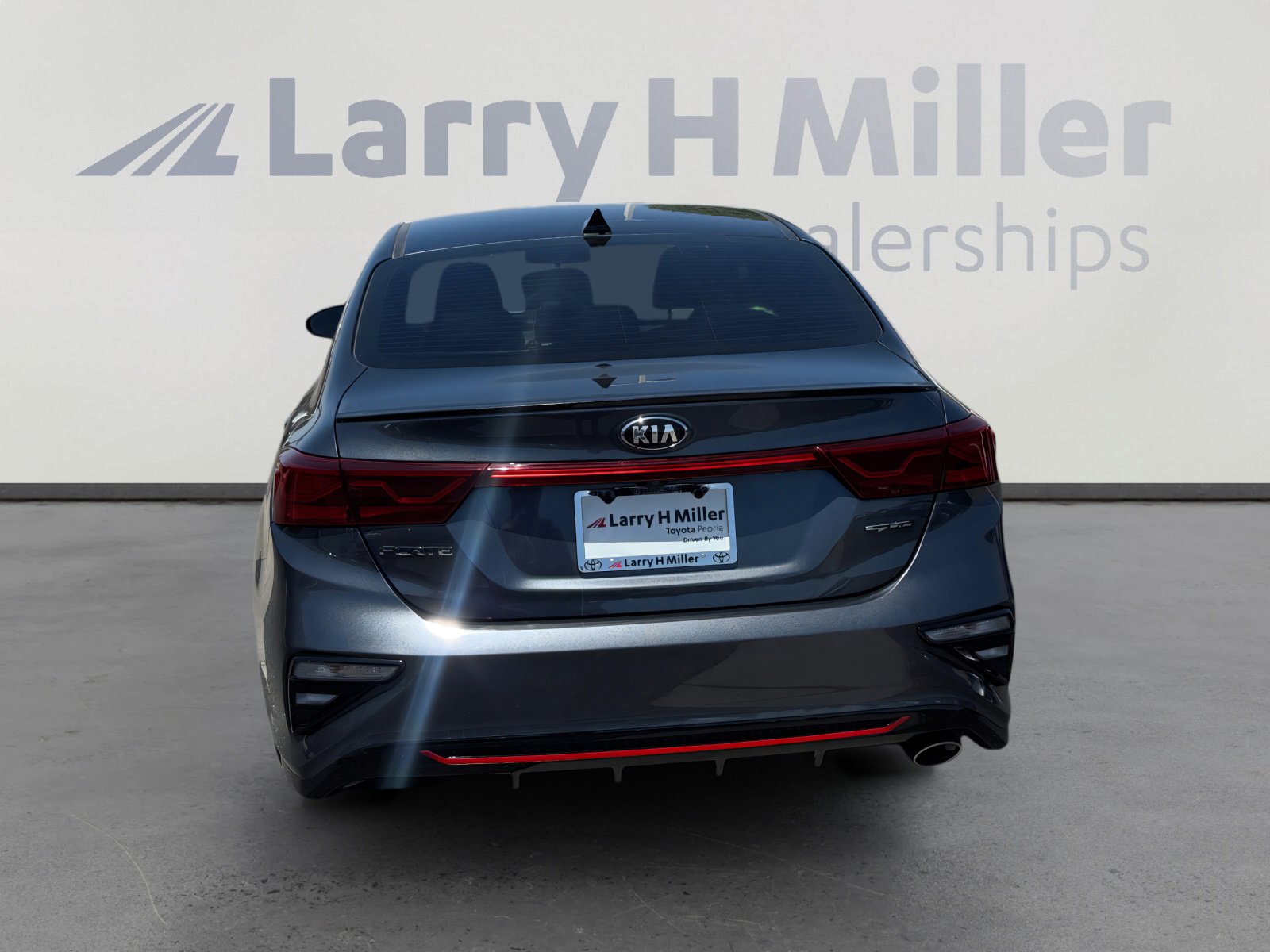 Used 2020 Kia Forte GT-Line w/ GT-Line Premium Package FWD image 4