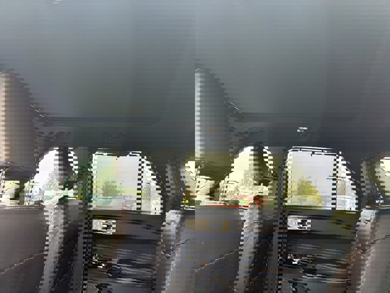 Used 2022 Ford Explorer ST w/ Equipment Group 401A image 10