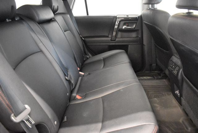 Used 2021 Toyota 4Runner TRD Off-Road Premium w/ Moonroof Package AWD/4WD image 17