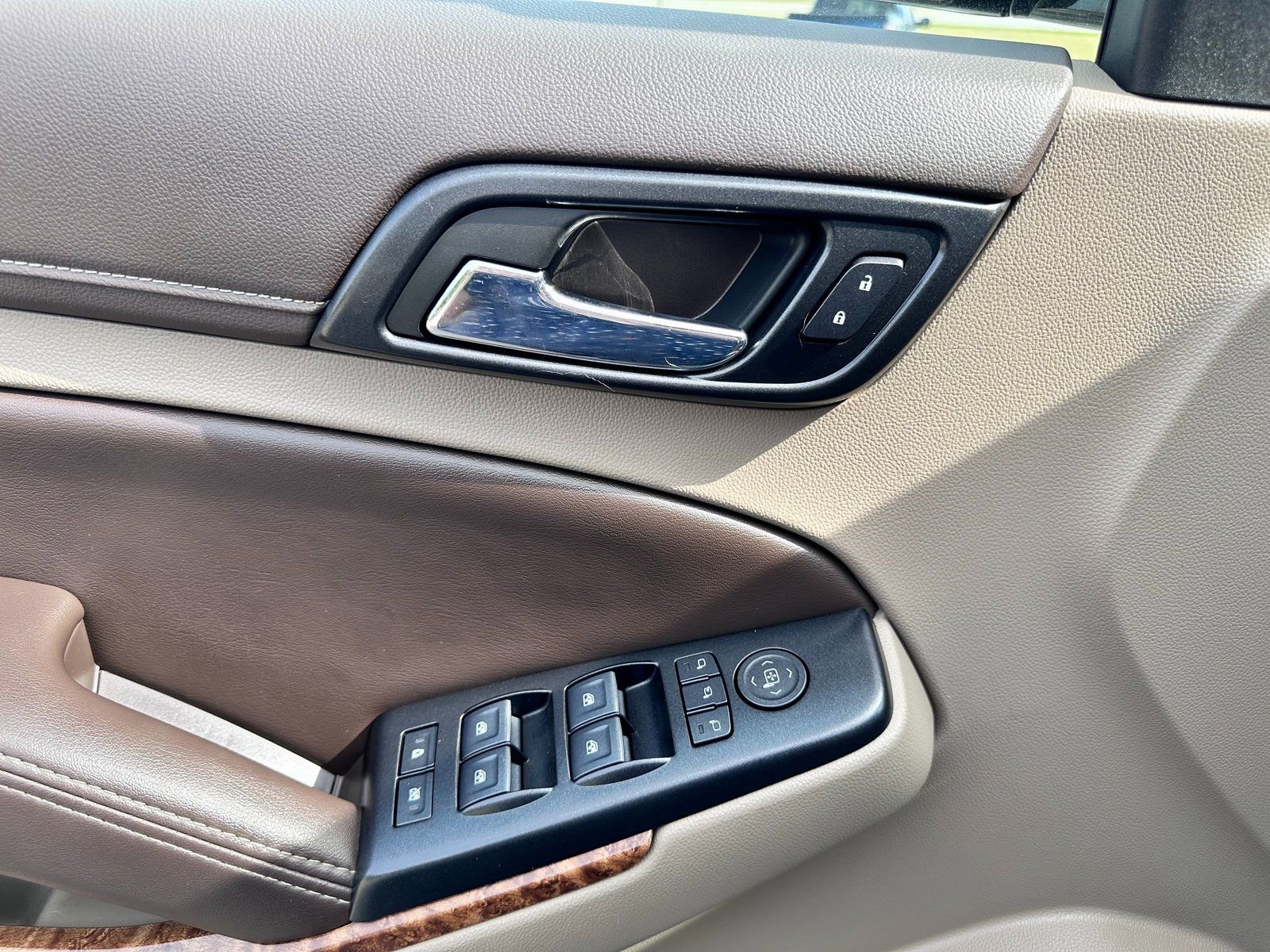 Used 2019 Chevrolet Tahoe Premier RWD image 18