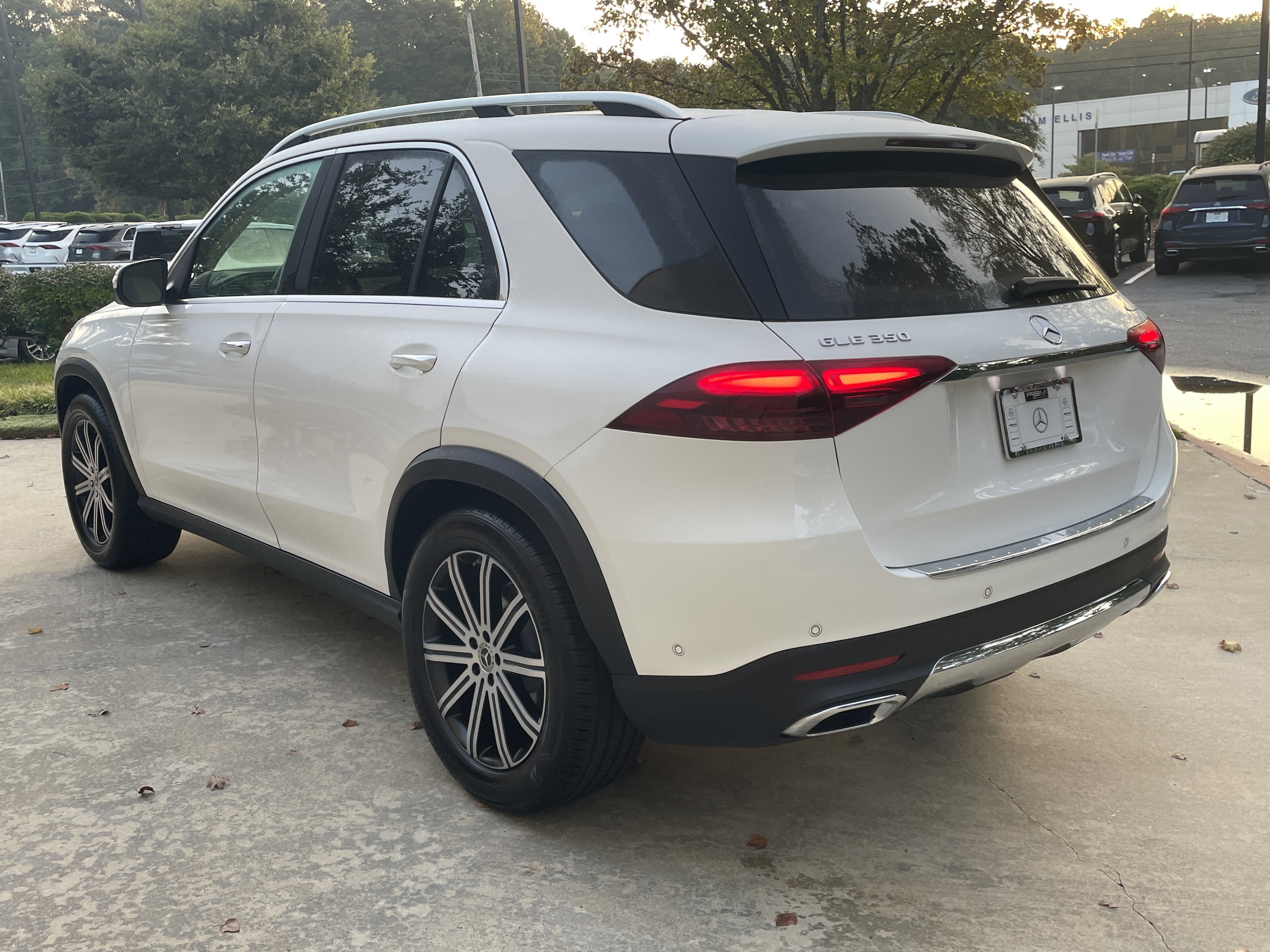 Used 2025 Mercedes-Benz GLE 350 4MATIC image 12