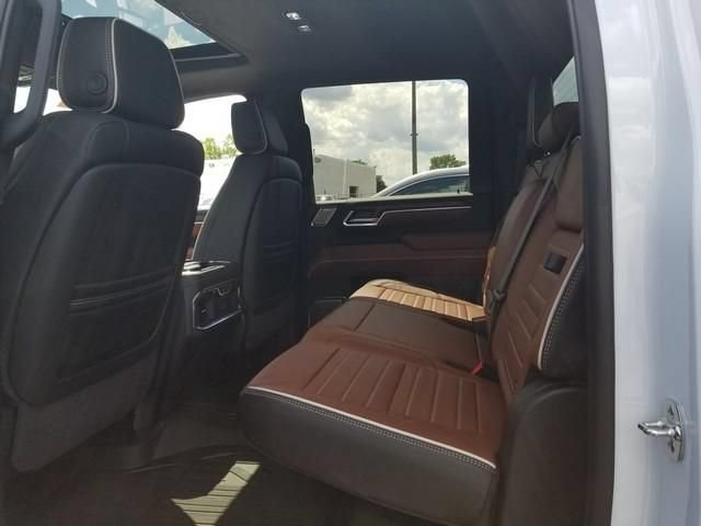New 2026 GMC Sierra 2500 Denali Ultimate AWD/4WD image 9