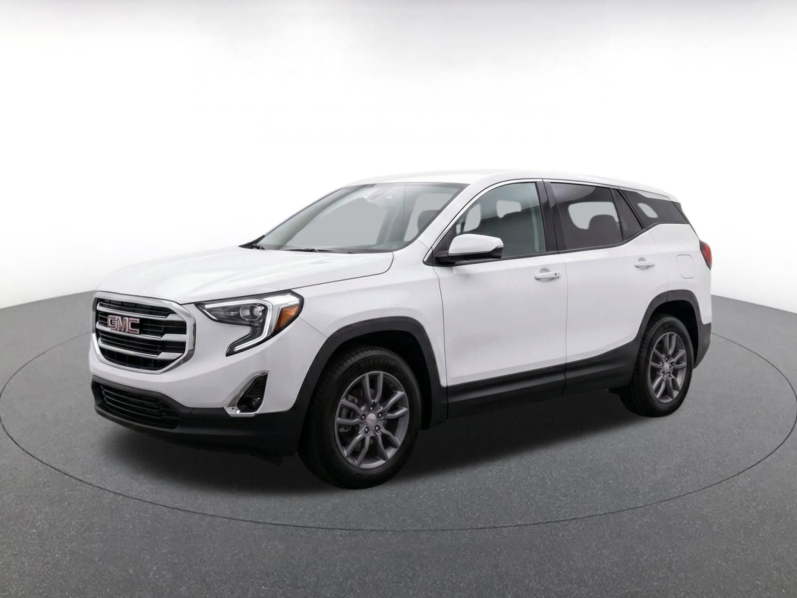 Used 2024 GMC Terrain SLT AWD/4WD image 3