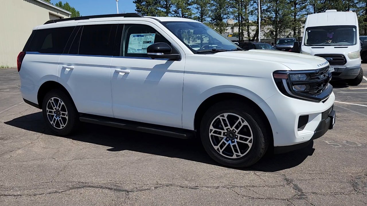 New 2025 Ford Expedition Active image 11