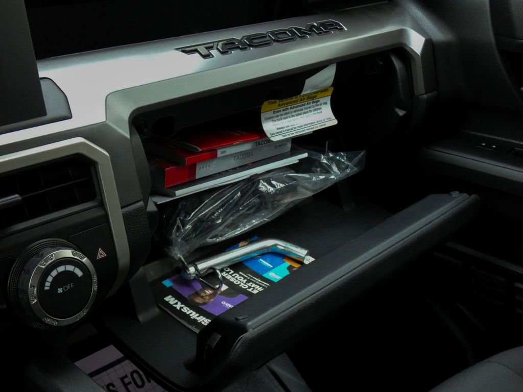 Used 2025 Toyota Tacoma TRD Off-Road image 31