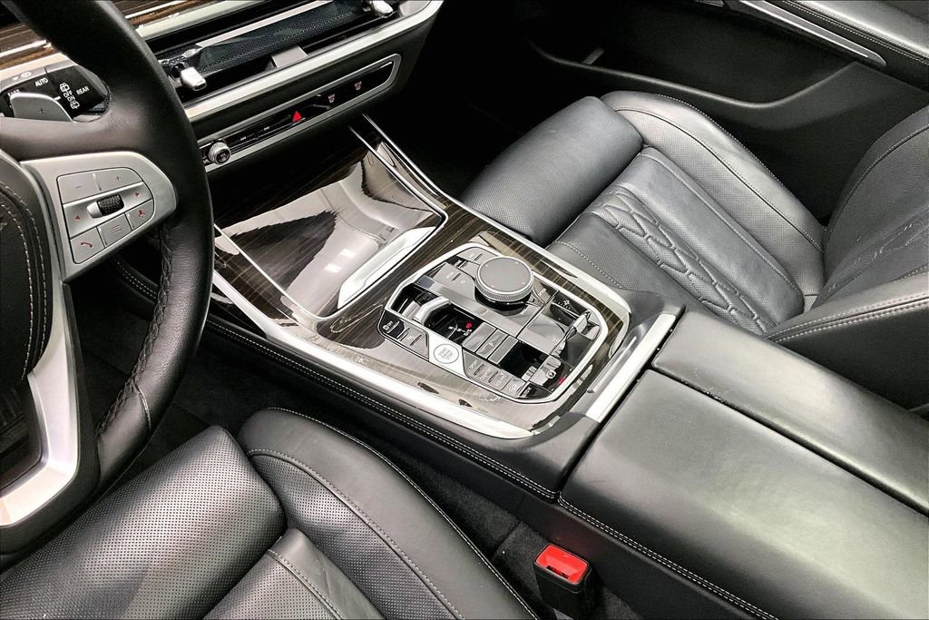 Used 2025 BMW X7 xDrive40i image 14