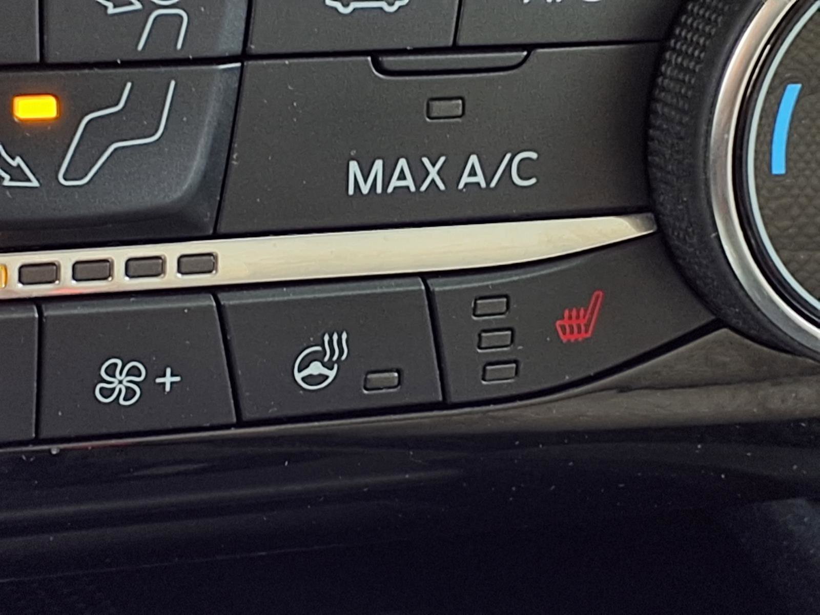 Used 2022 Ford Escape SE w/ Convenience Package image 3