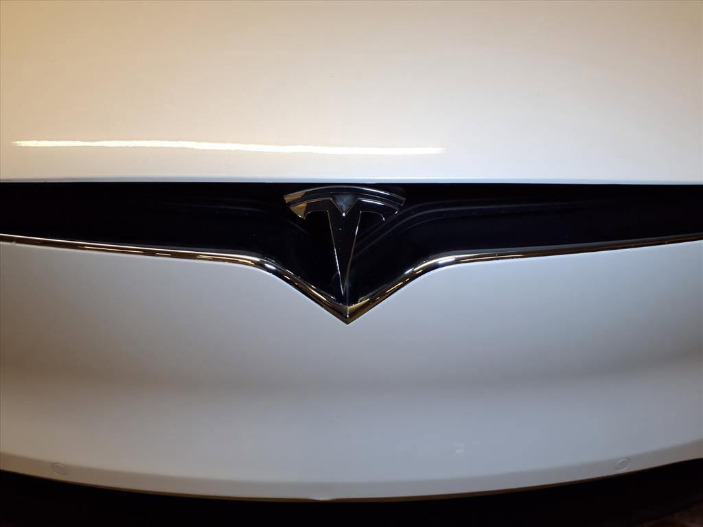 Used 2019 Tesla Model X 75D image 24