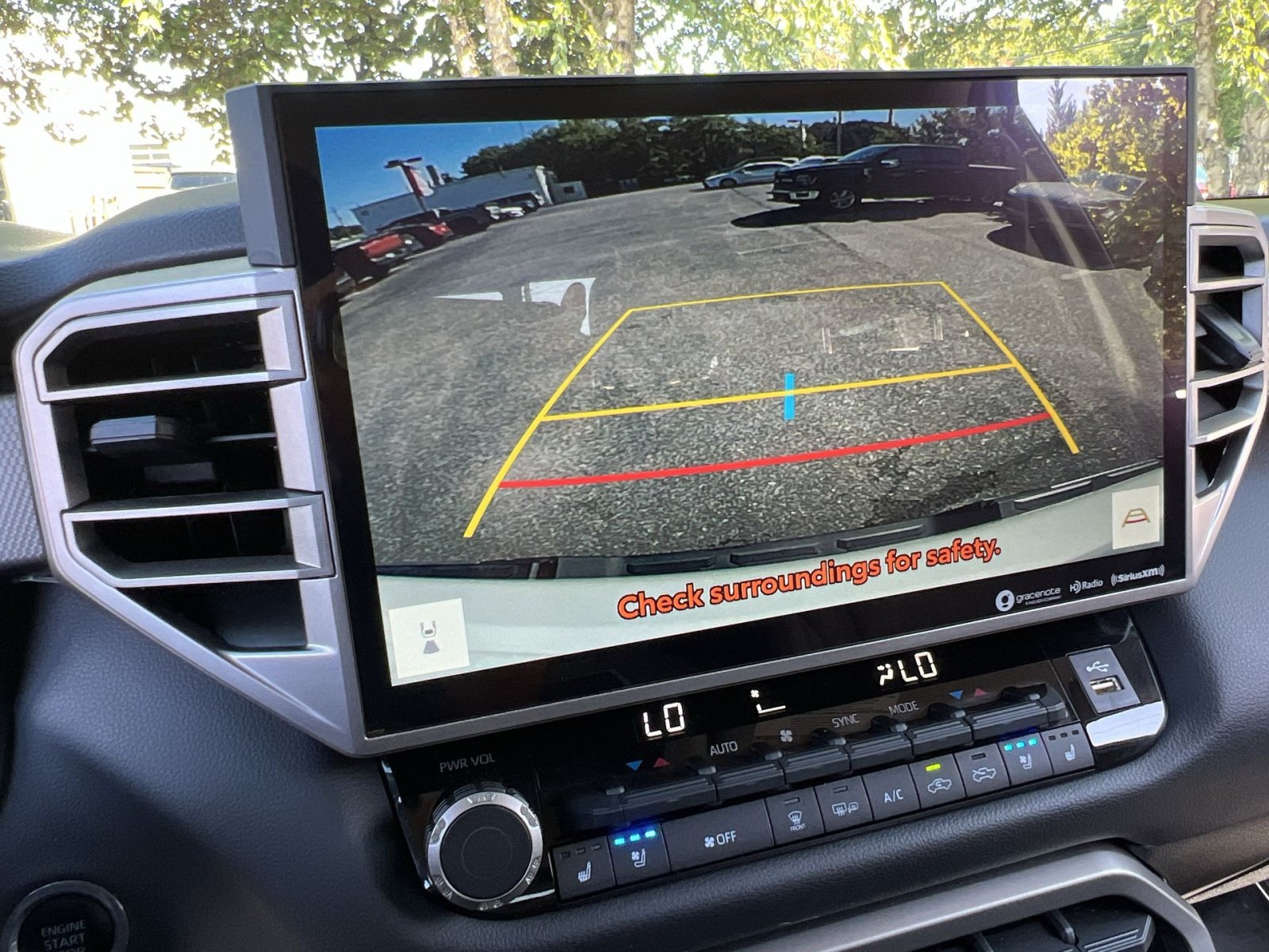 Used 2023 Toyota Tundra Limited AWD/4WD image 18