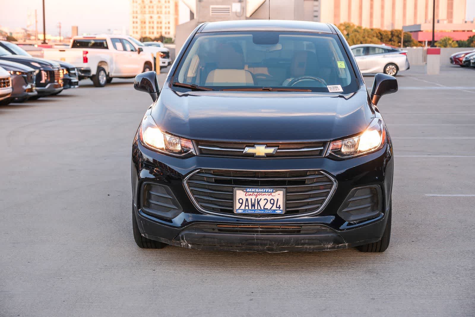 Used 2022 Chevrolet Trax LS w/ Tint and Cruise Package FWD image 2