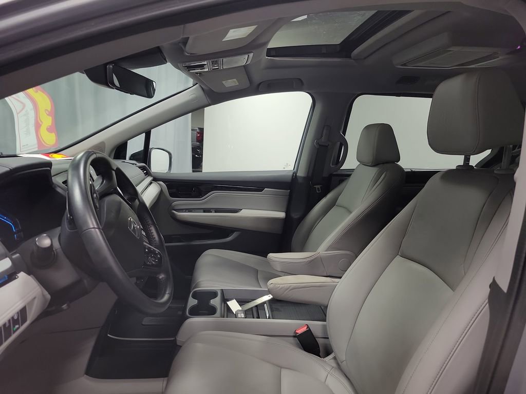 Used 2023 Honda Odyssey Touring image 12