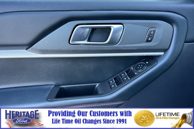 Used 2025 Ford Explorer ST-Line AWD/4WD image 11