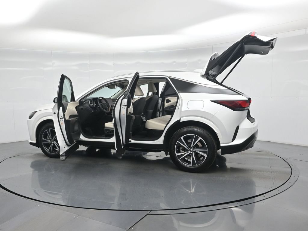 Used 2024 Lexus RX 350h w/ Convenience Package image 37