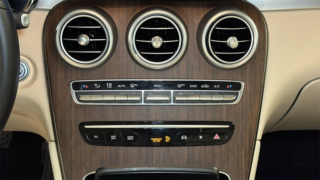 Used 2020 Mercedes-Benz GLC 300 4MATIC image 23