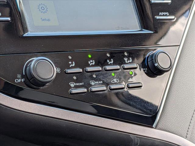 Used 2018 Toyota Camry LE FWD image 13