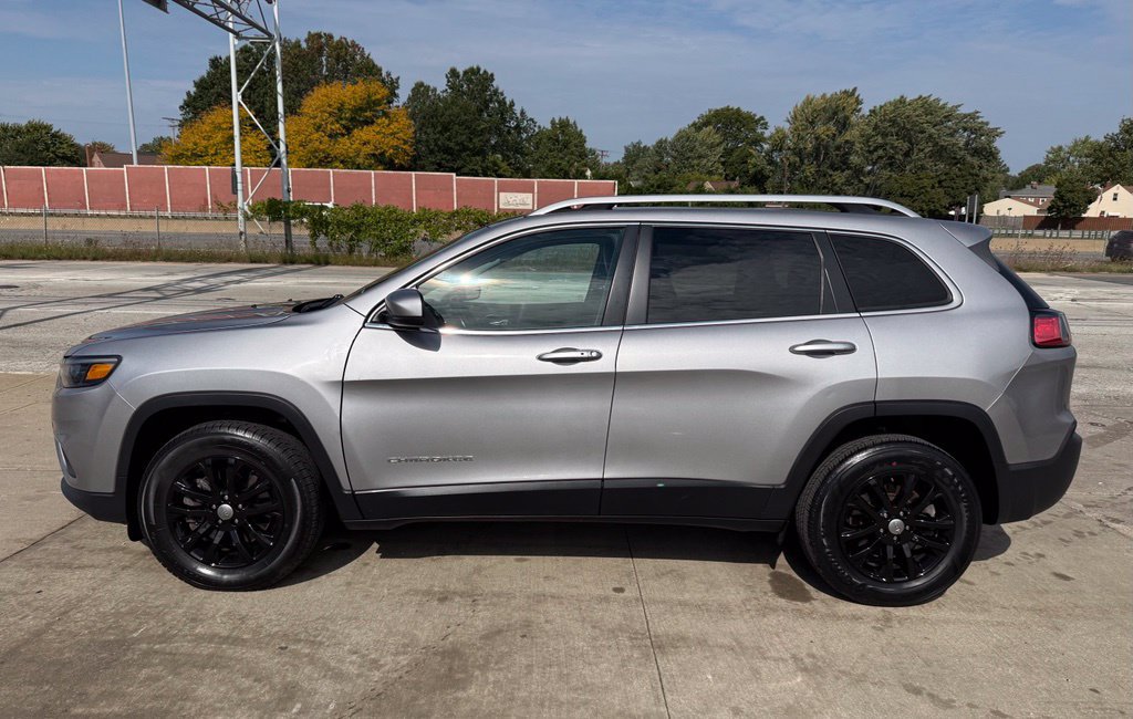 Used 2020 Jeep Cherokee Latitude Lux w/ Quick Order Package 2YH Lux AWD/4WD image 11