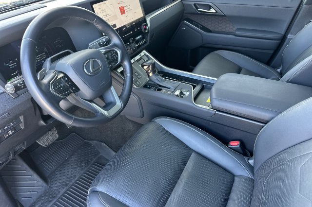 Used 2024 Lexus GX 550 w/ Accessory Package (Z1) AWD/4WD image 11
