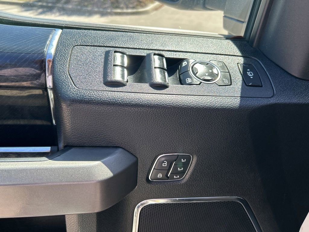 Used 2020 Ford F350 Platinum image 18