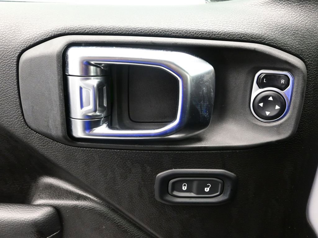 Used 2025 Jeep Wrangler Willys 4xe image 17