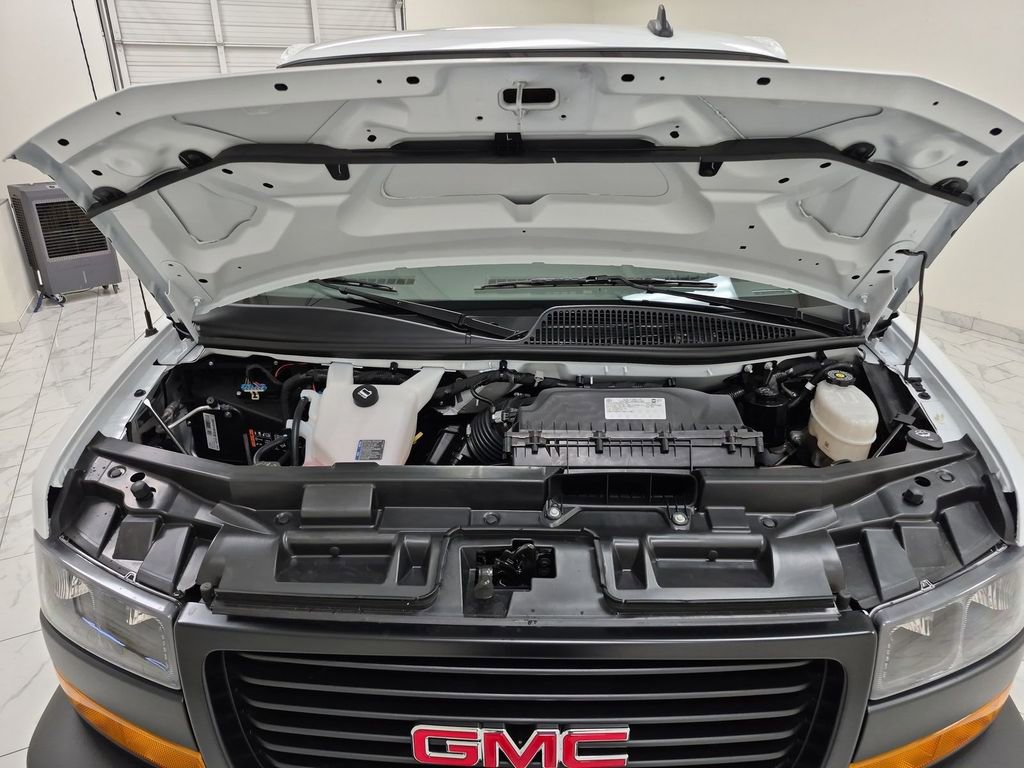 New 2025 GMC Savana 2500 Extended w/ Enhanced Convenience Package image 31
