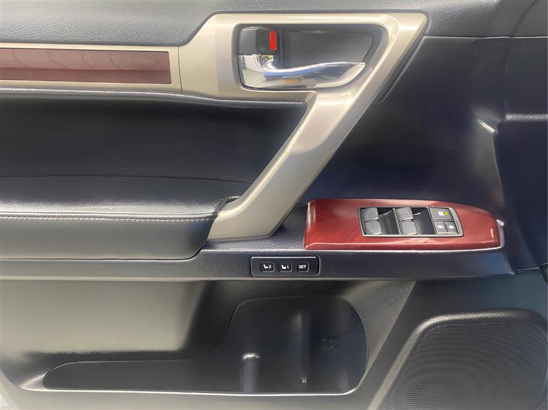 Used 2018 Lexus GX 460 Premium w/ Premium Package image 23