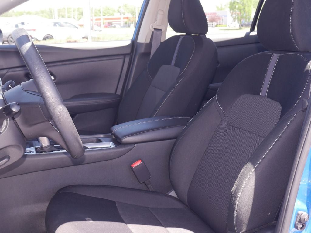 Used 2025 Nissan Sentra SV FWD image 31
