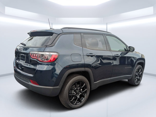New 2026 Jeep Compass Latitude AWD/4WD image 3