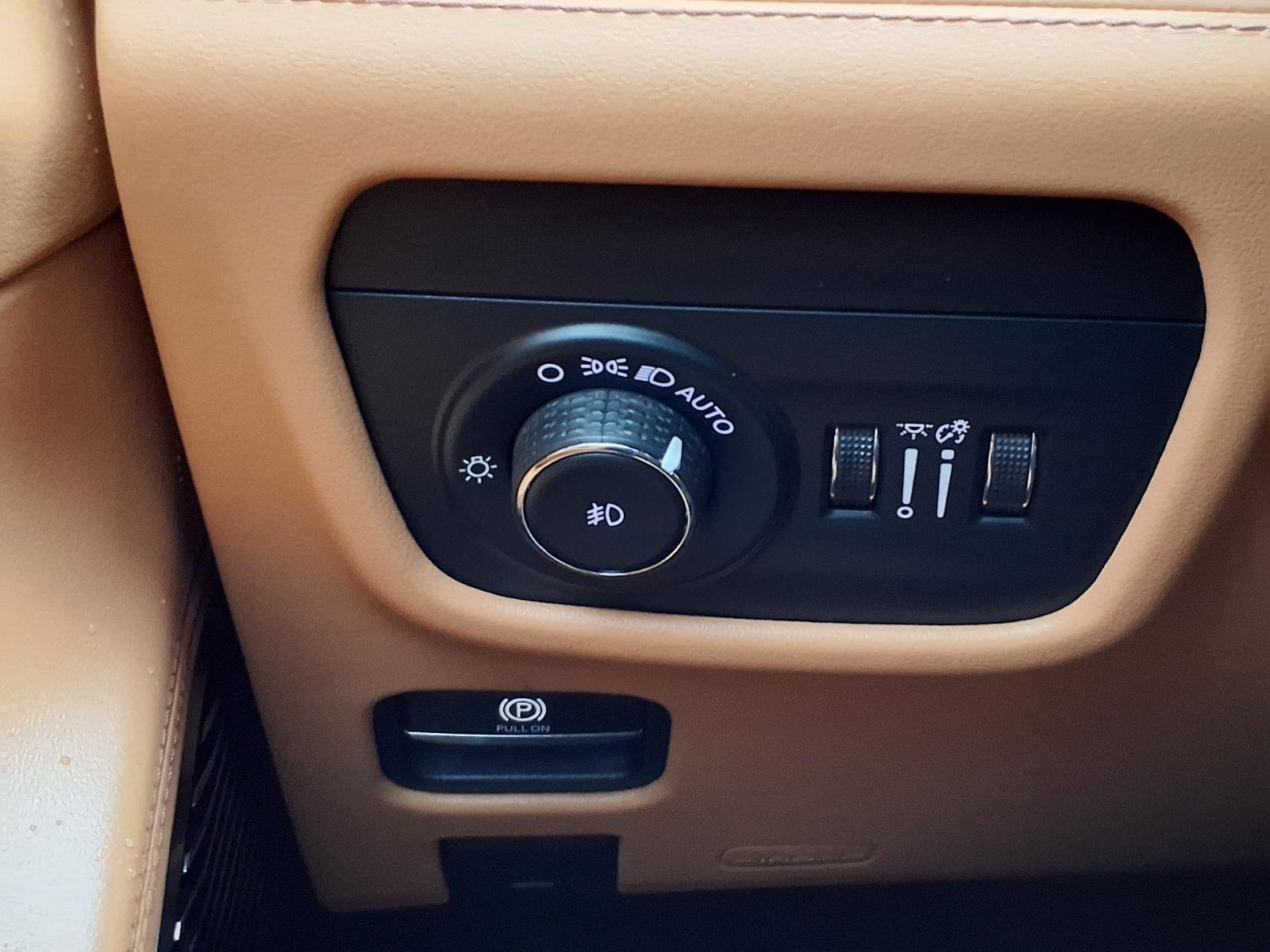 Used 2022 Jeep Grand Cherokee L Summit AWD/4WD image 11