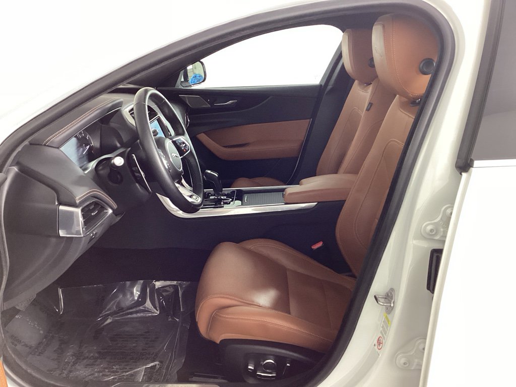 Used 2020 Jaguar XE R-Dynamic S image 18