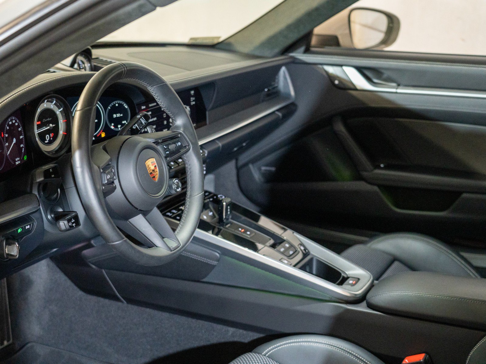 Certified 2025 Porsche 911 Turbo AWD/4WD image 14