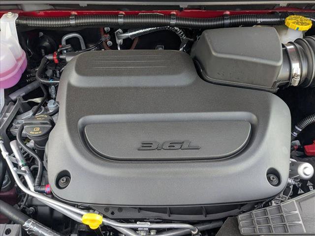 New 2026 Chrysler Pacifica Select AWD/4WD image 16