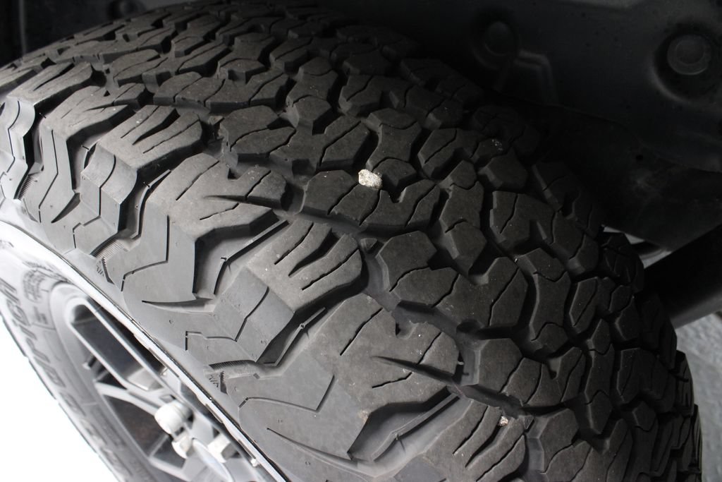 Used 2024 Jeep Wrangler Unlimited AWD/4WD image 19