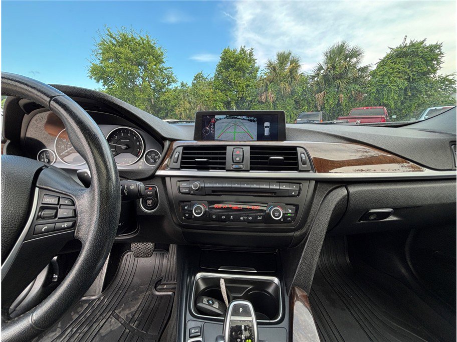 Used 2015 BMW 328i xDrive Wagon image 11