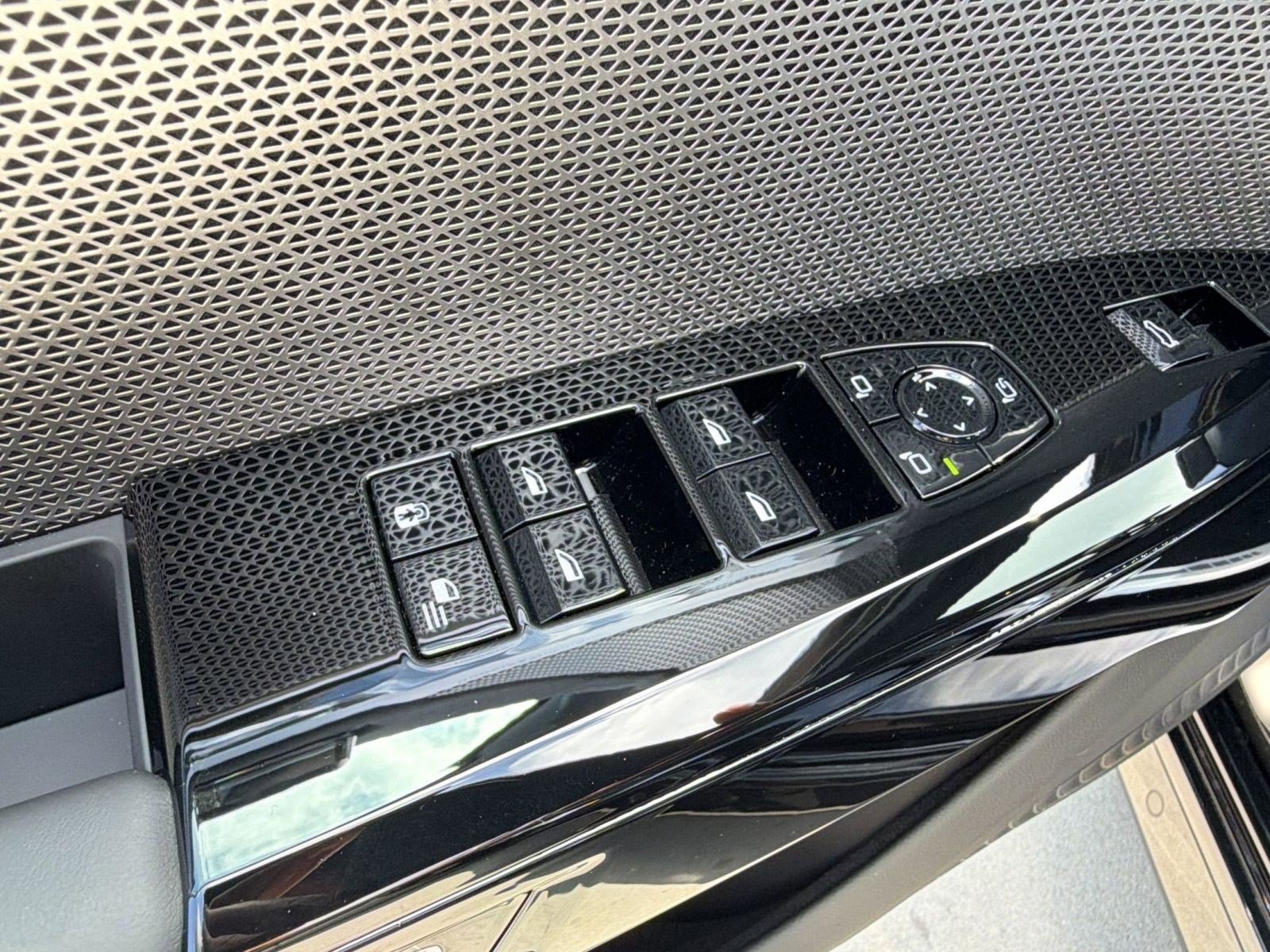 New 2026 BMW i7 xDrive60 w/ Executive Package AWD/4WD image 13