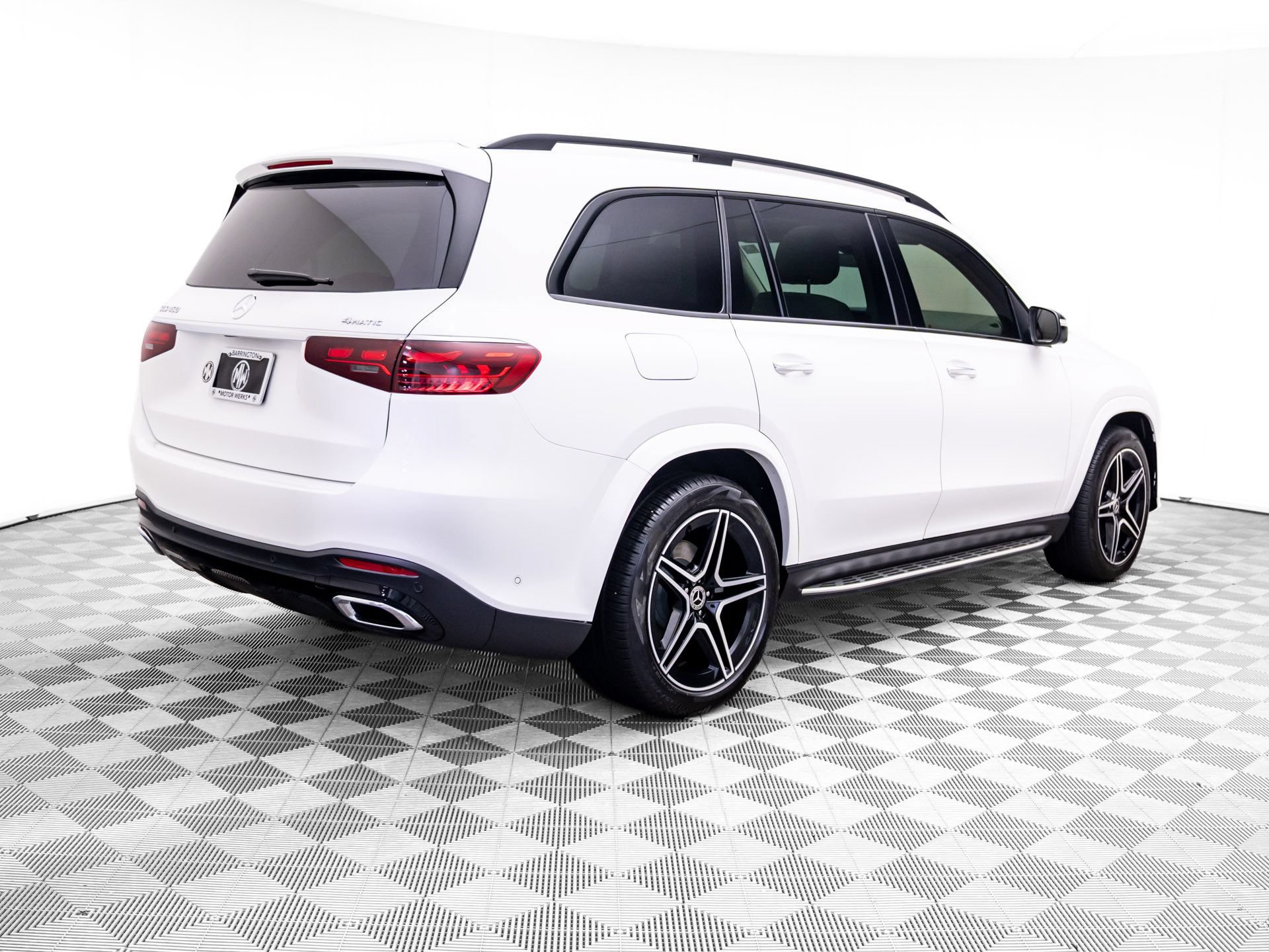 Used 2024 Mercedes-Benz GLS 450 4MATIC image 5